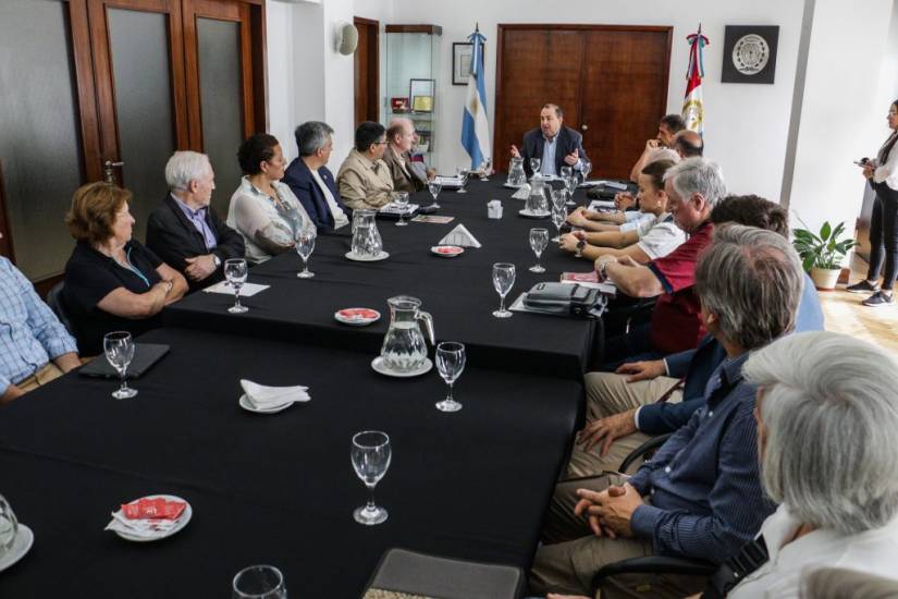 La Municipalidad se reunió con instituciones locales para poner en valor la historia santafesina