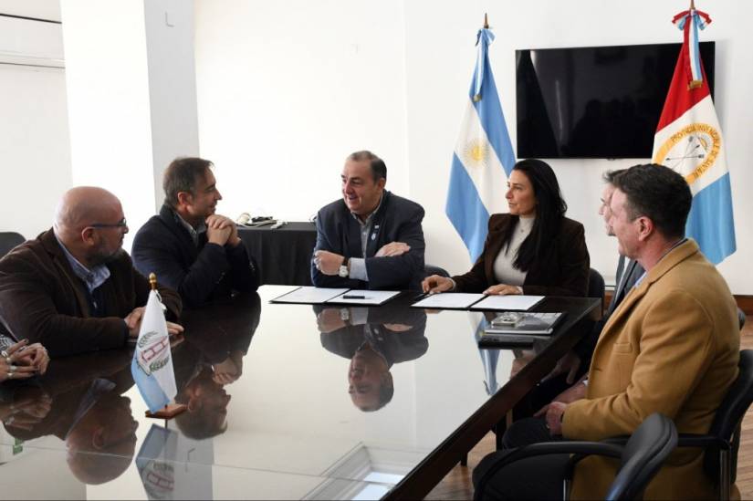La Municipalidad firmó un convenio para promover la gestión eficiente en los edificios de la ciudad