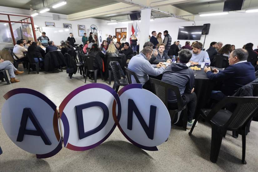 “Queremos que los vecinos sean protagonistas”, dijo Checho Basile en el 7mo. encuentro de ADN