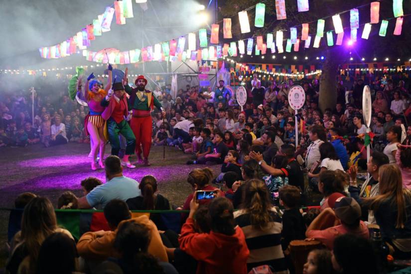 Una multitud participó del primer “Es cosa de barrio” en el Parque Federal