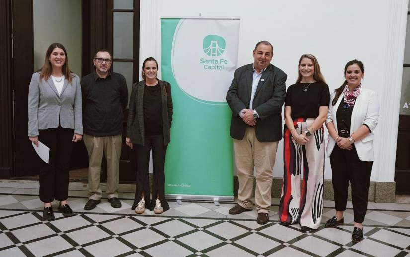 El intendente acompañó el cierre del curso “Prospectiva Política y Territorial: Santa Fe 2024”