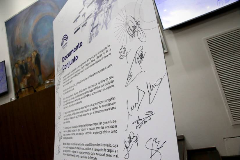 Concejales del Área Metropolitana firmaron un documento conjunto por el tren Santa Fe – Laguna Paiva