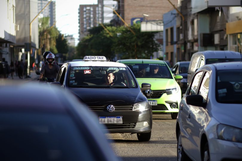 El Concejo autorizó el uso de las aplicaciones de viaje en la ciudad